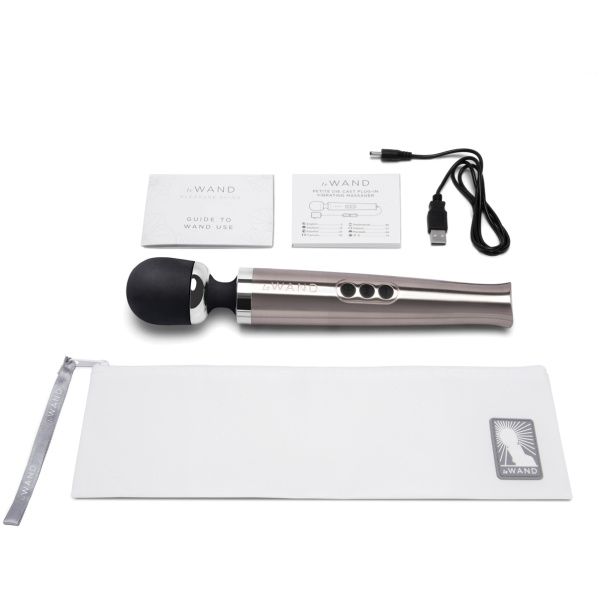 Le Wand Die Cast Rechargeable Massager - Silver - Image 5